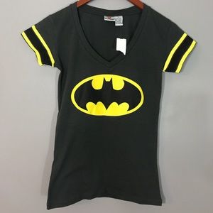 Six Flags Tops - Six Flags NEW BATMAN Logo Graphic Shirt T-Shirt Six Flags Tops - Six Flags NEW BATMAN Logo Graphic Shirt T-Shirt